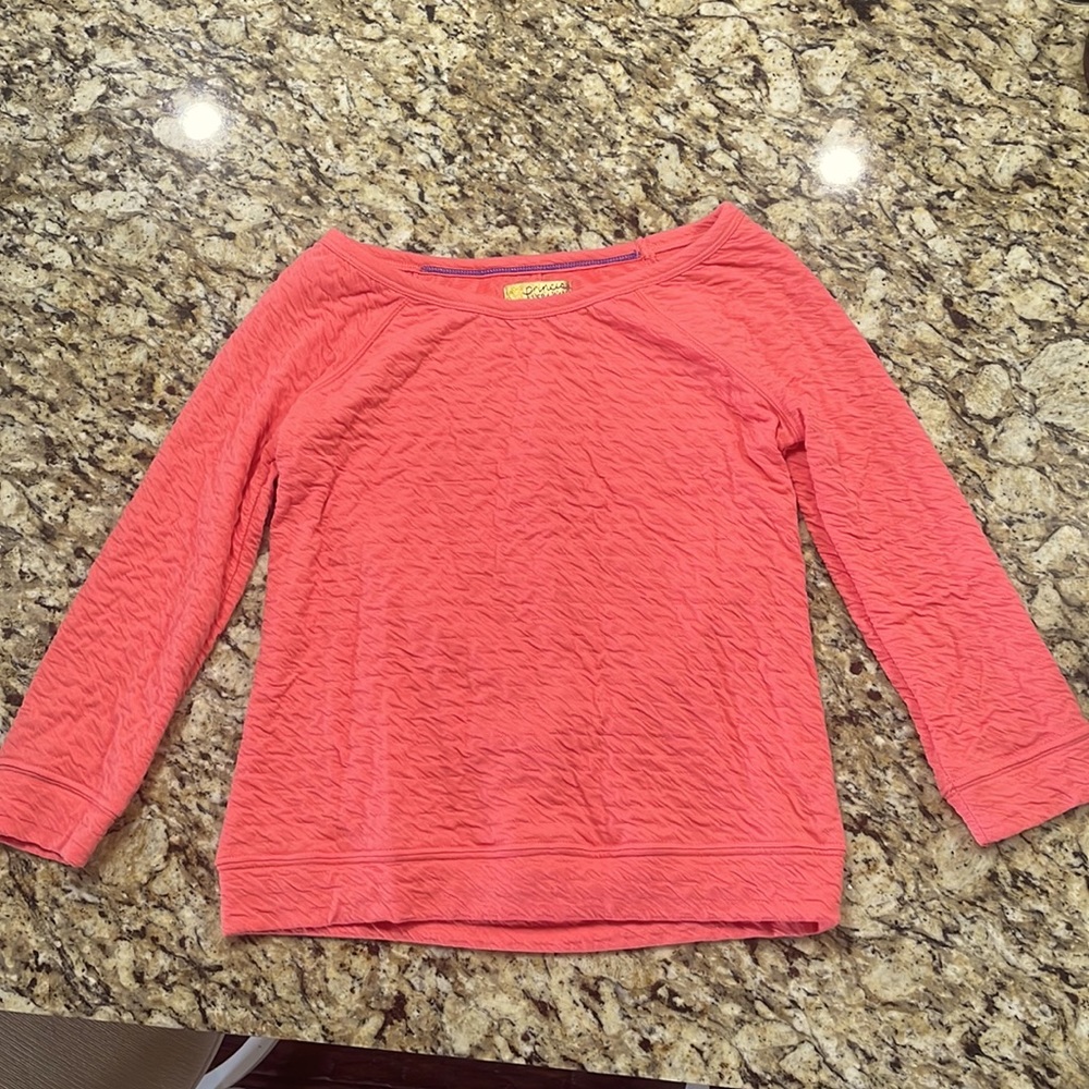 pink long sleeve shirt